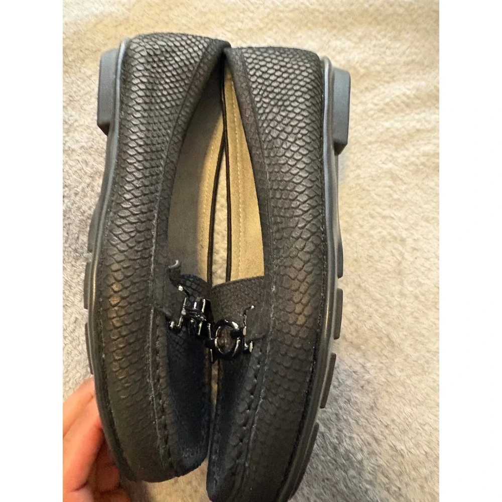 AEROSOLES stitch turn